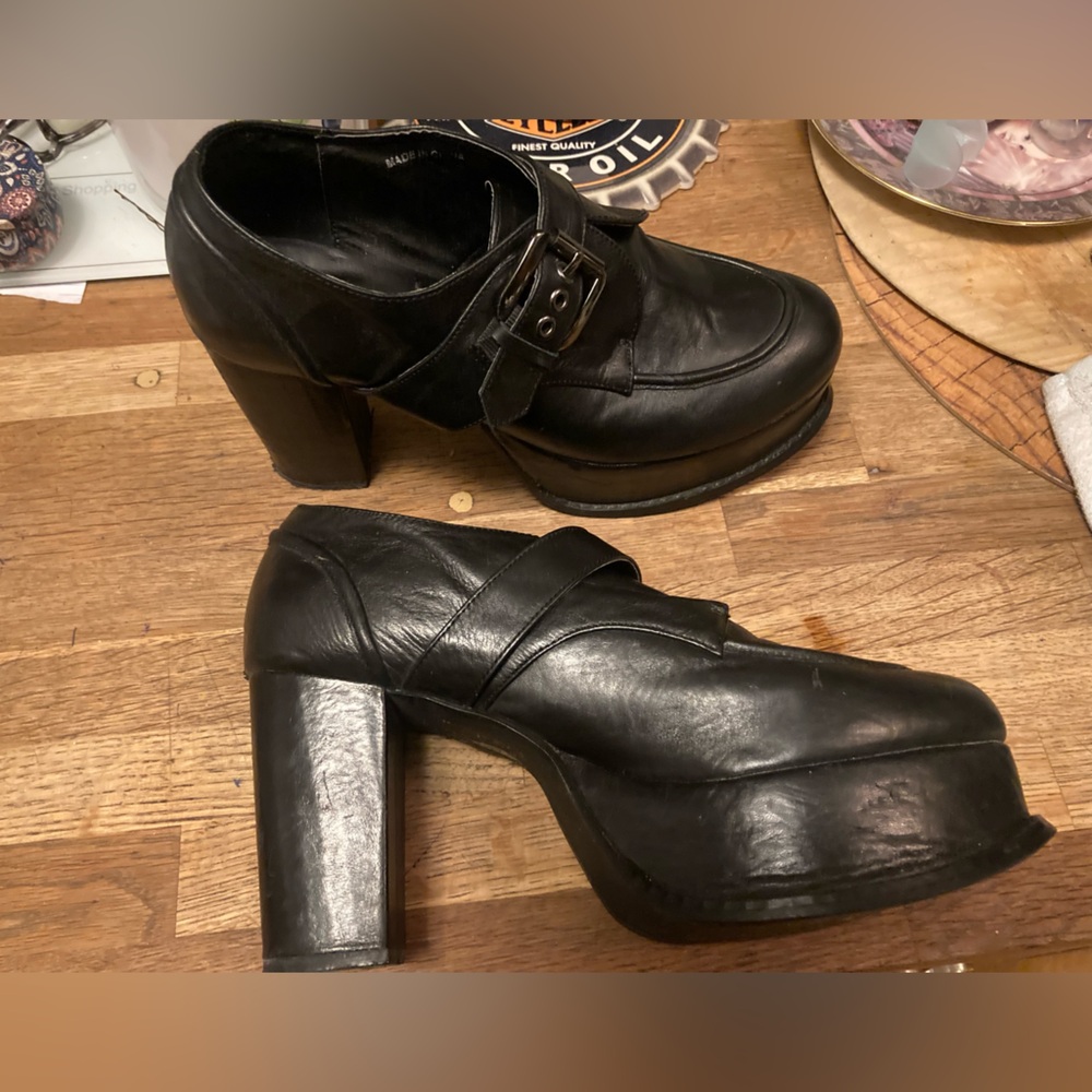 Deena & Ozzy vintage Black goth Platform Shoes 9